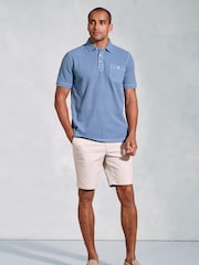 Brook Taverner Garment Dye Pique 100% Cotton Polo Shirt - صورة 3 من 4