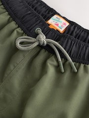 Verde cáqui/preto - Contrast Waist Swim Shorts - Imagem 3 de 4