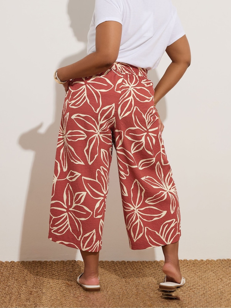 Yours Curve Red Pull On Woven Cropped Trousers - Image 2 of 5