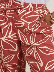 Yours Curve Red Pull On Woven Cropped Trousers - Image 4 of 5