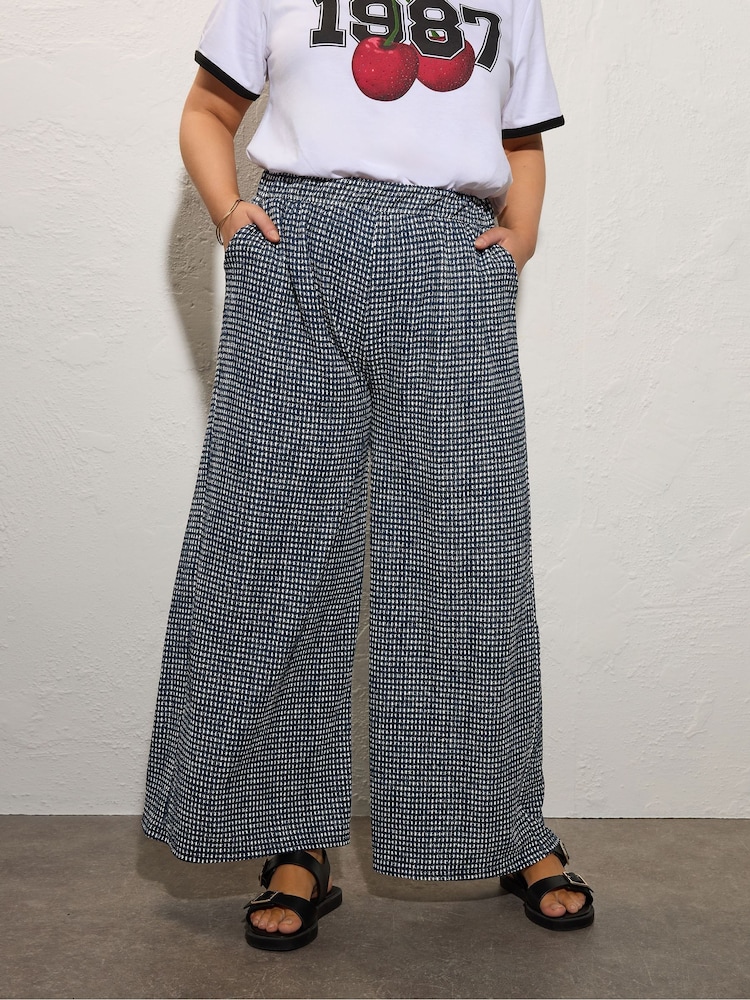 Yours Curve Crinkle Gingham Wide Leg Trousers - Imagen 1 de 5 Yours Curve Crinkle Gingham Wide Leg Trousers - Imagen 1 de 5
