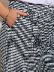 Yours Curve Black Crinkle Gingham Wide Leg Trousers - Image 4 of 5