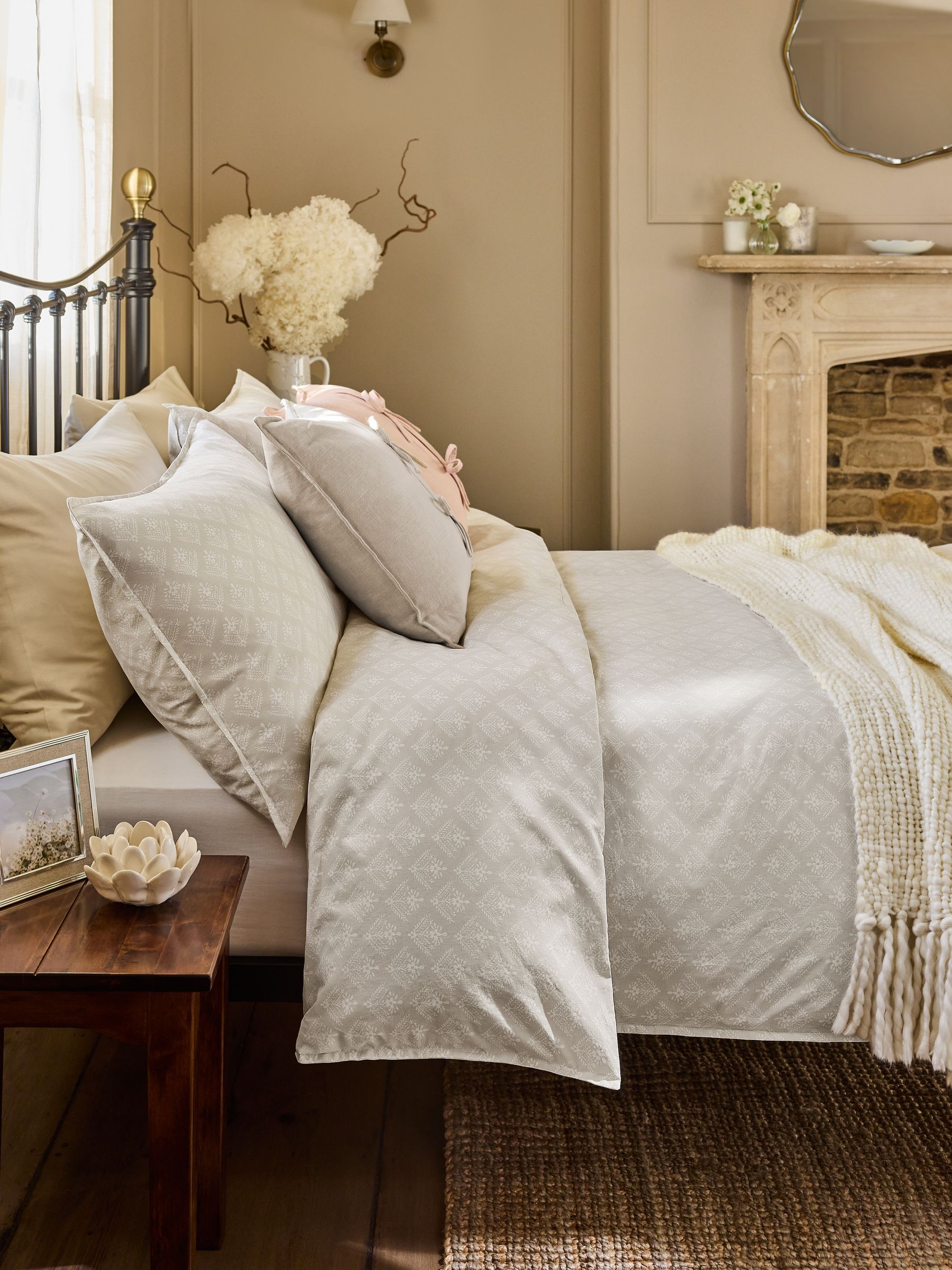 Next：日本 Laura Ashley Ladyfern コットン 100% デュベカバー
