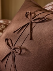 Laura Ashley Sasha Bow Cushion - Imagen 2 de 2