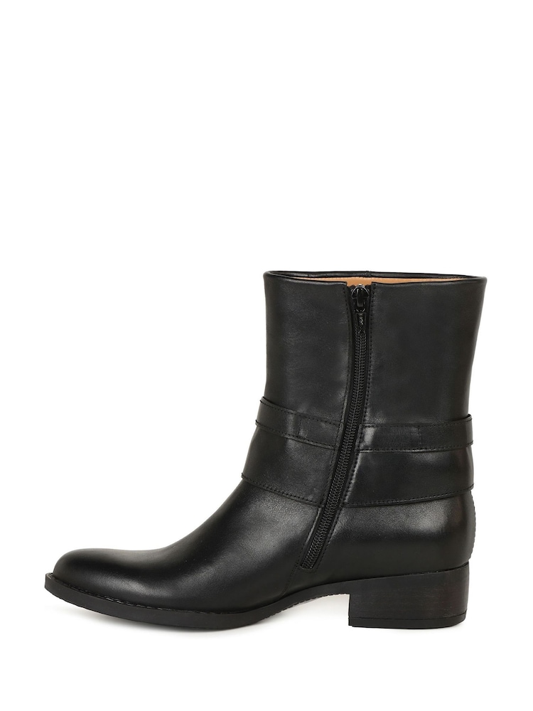 Gabor Ginger Leather Black Boots - Image 2 of 5
