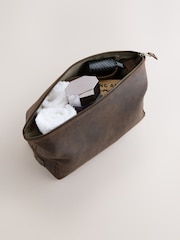 Čokoladno rjava - Torbica za umivanje iz mastnega usnja - Slika 5 iz 5