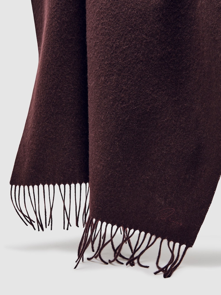Reiss Burgundy Picton Wool-Cashmere Script-Logo Scarf - Image 6 of 6 Reiss Burgundy Picton Wool-Cashmere Script-Logo Scarf - Image 6 of 6