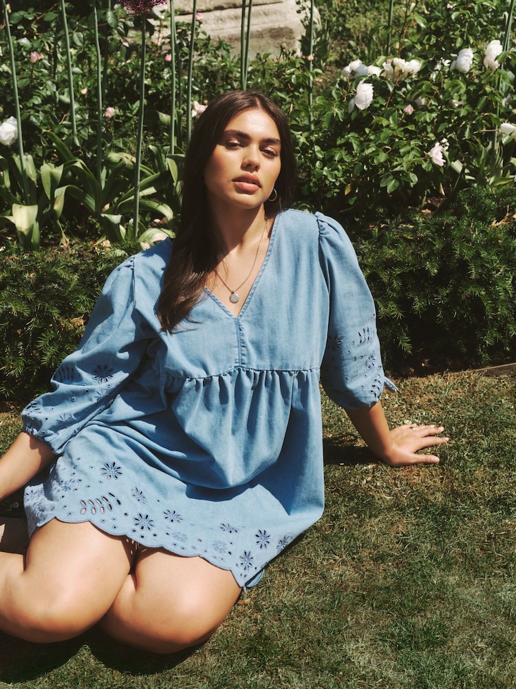 Simply Be Cut Work Mini Denim Smock Dress - Imagen 1 de 6 Simply Be Cut Work Mini Denim Smock Dress - Imagen 1 de 6