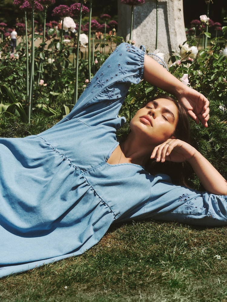 Simply Be Cut Work Mini Denim Smock Dress - Imagen 2 de 6