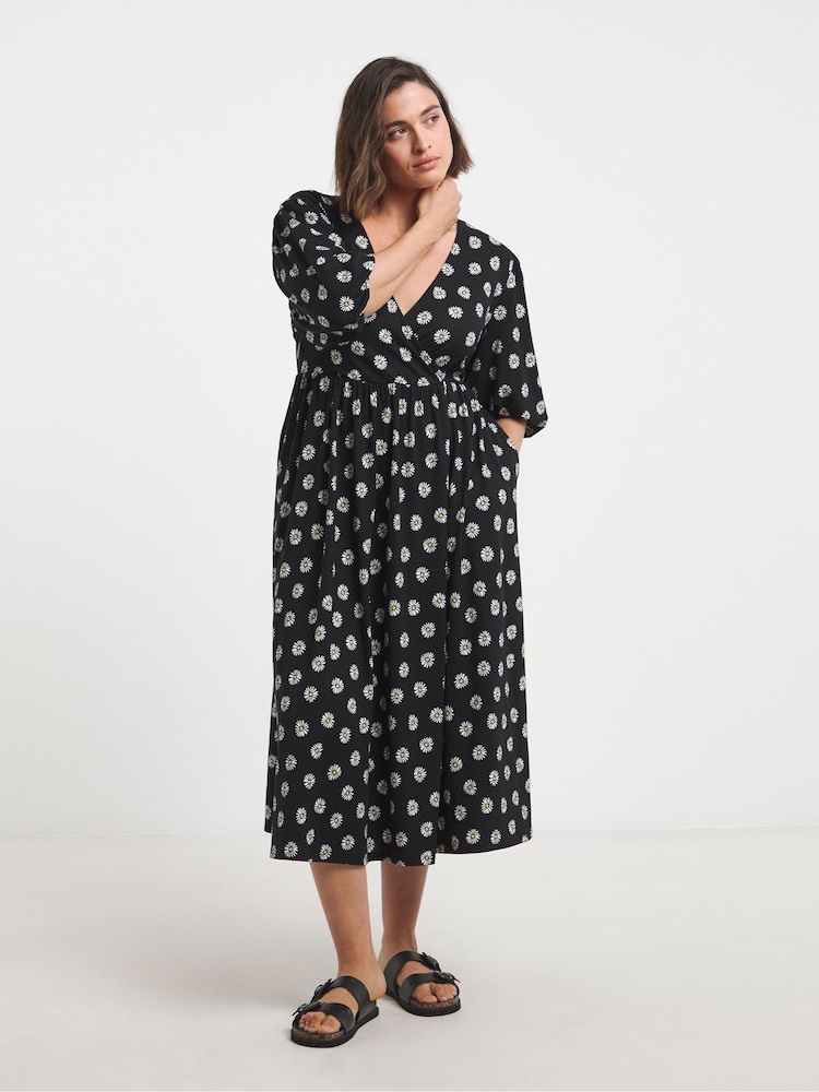 Vestido a media pierna con bolsillo Supersoft de Simply Be - Imagen 4 de 4 Vestido a media pierna con bolsillo Supersoft de Simply Be - Imagen 4 de 4