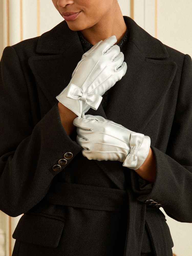 Love & Roses Silver Leather Look Bow Trim Gloves - Image 1 of 2
