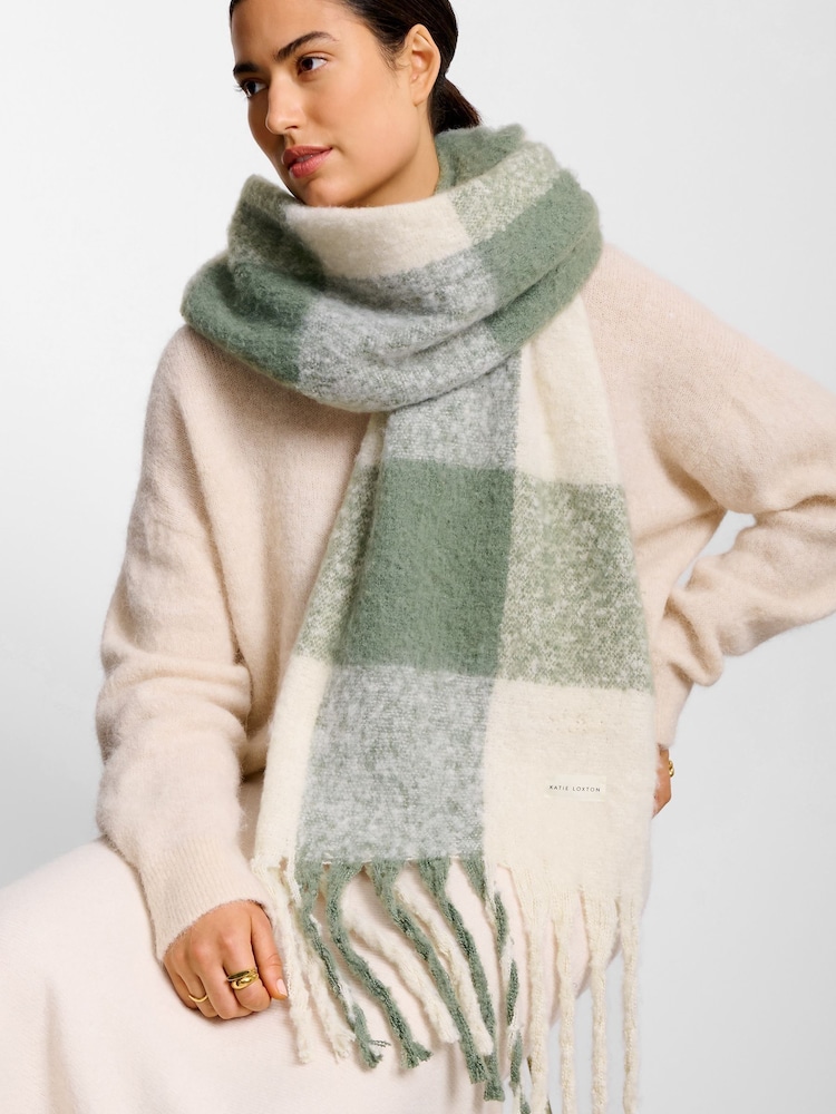 أخضر - Katie Loxton Oversized Checked Tassel Scarf - صورة 4 من 4