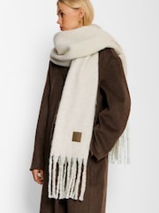 Katie Loxton Oversized Tassel Scarf - Bild 1 von 4
