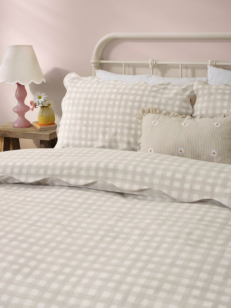 furn. Natural Scalloped Edge Gingham Duvet Set - Image 2 of 3