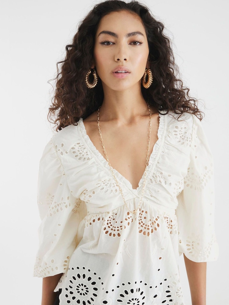 River Island Cream Mid Sleeve Broderie 100% Cotton Blouse - Image 4 of 4