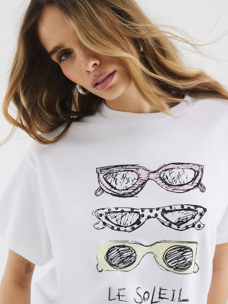 River Island White Sketch Sunglasses 100% Cotton T-Shirt - Image 2 of 3