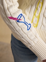 Krémová s výšivkou - Joules klasický bavlněný svetr pletený v copánkovém vzoru s Kulatý výstřih u krku - Obrázek 4 z 8