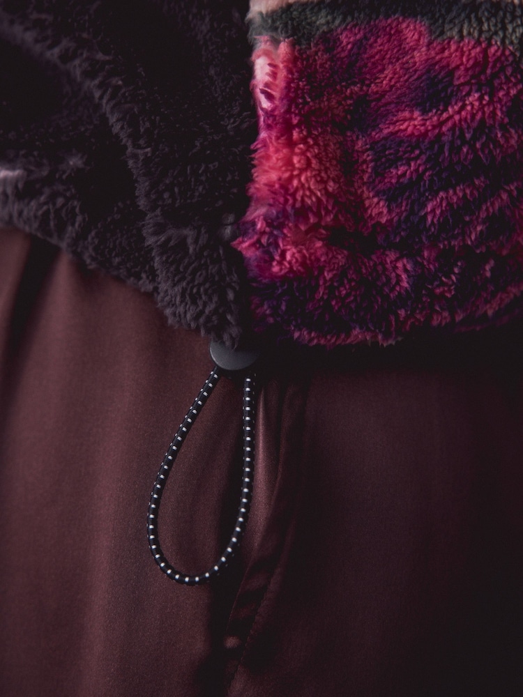 Black Floral Printed Borg Fleece Top - Image 7 of 7 Black Floral Printed Borg Fleece Top - Image 7 of 7