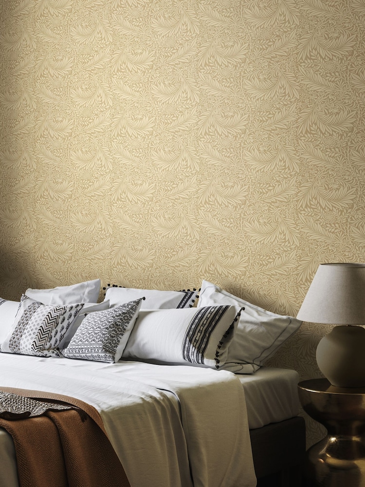 Hoopla Walls Straw Leaf Vine 10M Wallpaper - Image 1 of 2