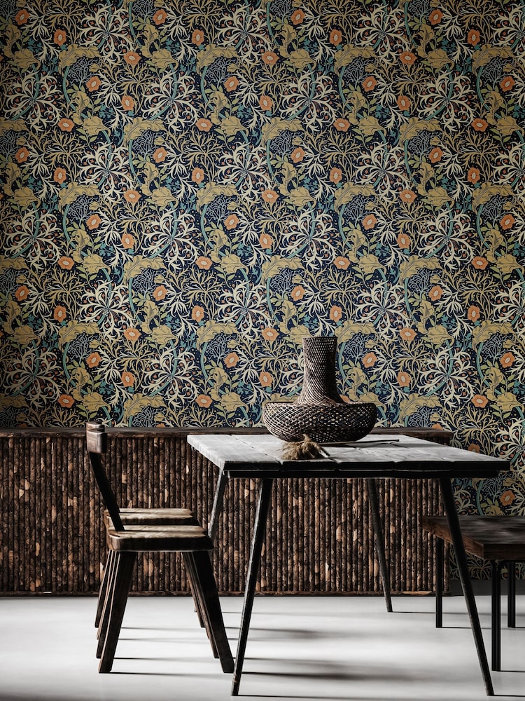 Hoopla Walls Navy Blue Seaweed Garden 10M Wallpaper - Image 1 of 2