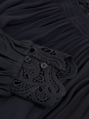 أزرق داكن - رداء علوي شيفون بتصميم درابيه بتشذيب دانتيل Czara من Reiss - صورة 6 من 6