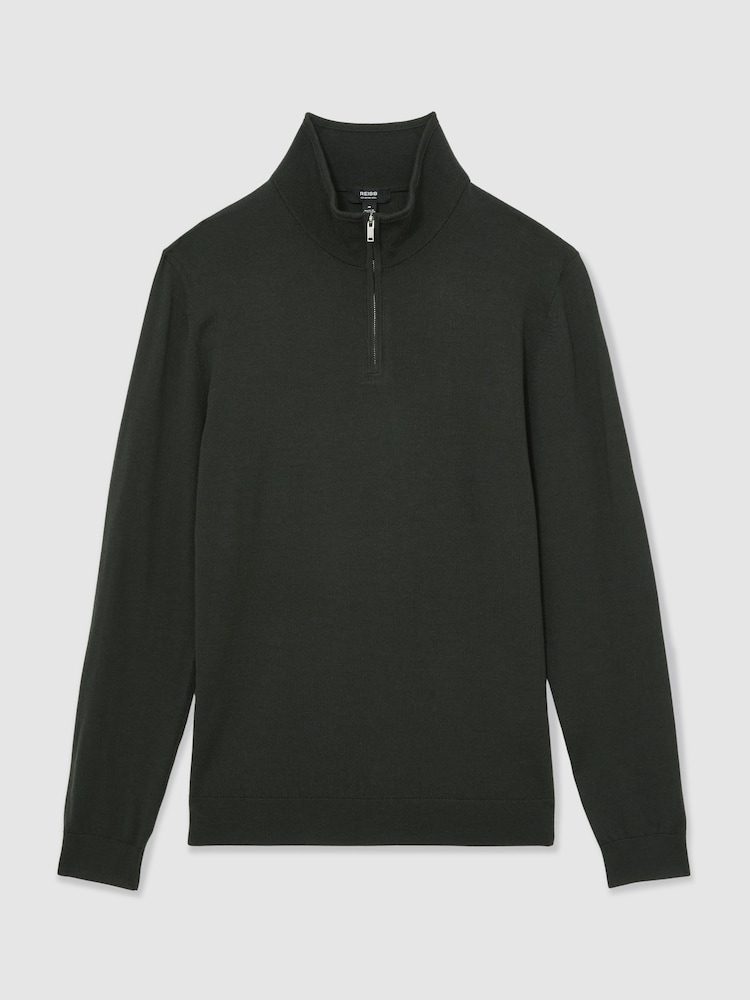 Dunkles Military-Grün - Reiss Blackhall Pullover aus Merinowolle mit Trichterhals und halbem Reißverschluss - Bild 2 von 6 Dunkles Military-Grün - Reiss Blackhall Pullover aus Merinowolle mit Trichterhals und halbem Reißverschluss - Bild 2 von 6