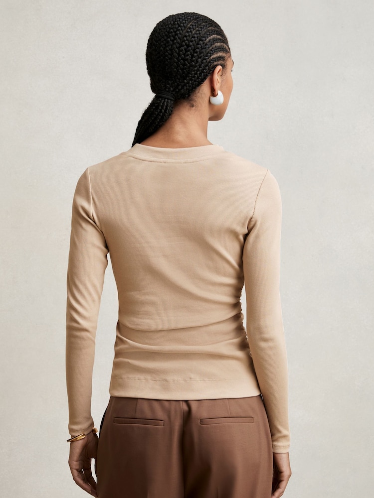 Reiss Camel Tessa Cotton Long-Sleeve Ruched T-Shirt with Stretch - Image 5 of 5