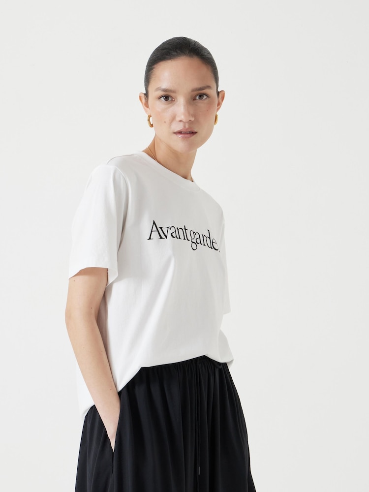 Hush Avant Gardener Graphic 100% Cotton T-Shirt - Imagen 1 de 5 Hush Avant Gardener Graphic 100% Cotton T-Shirt - Imagen 1 de 5