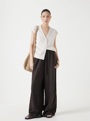 Blanco - Hush Fine Knit Button Front Vest Top - Imagen 3 de 6