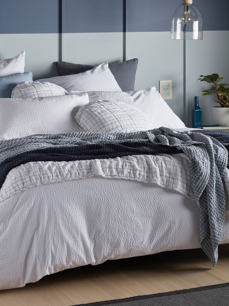 Secret Linen Store White Seersucker 100% Cotton Duvet Cover - Image 2 of 4