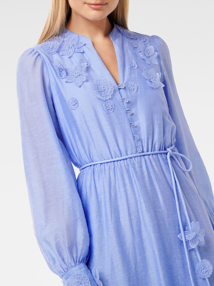Forever New Blue Yasmin Floral Detail Midi Dress with a touch of Linen - Image 4 of 4
