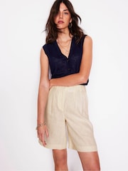 Boden Cream Pleat 100% Linen Wide Leg Shorts - Image 1 of 5