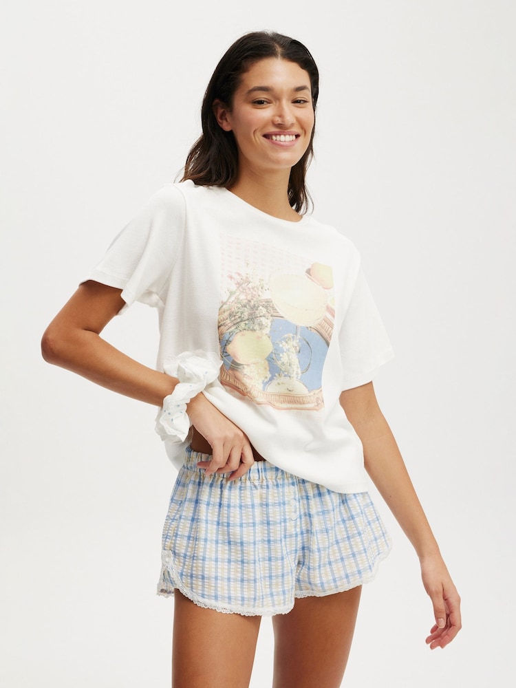 كريم وأسود - Cotton On Lounge Graphic 100% Cotton T-Shirt - صورة 1 من 4 كريم وأسود - Cotton On Lounge Graphic 100% Cotton T-Shirt - صورة 1 من 4