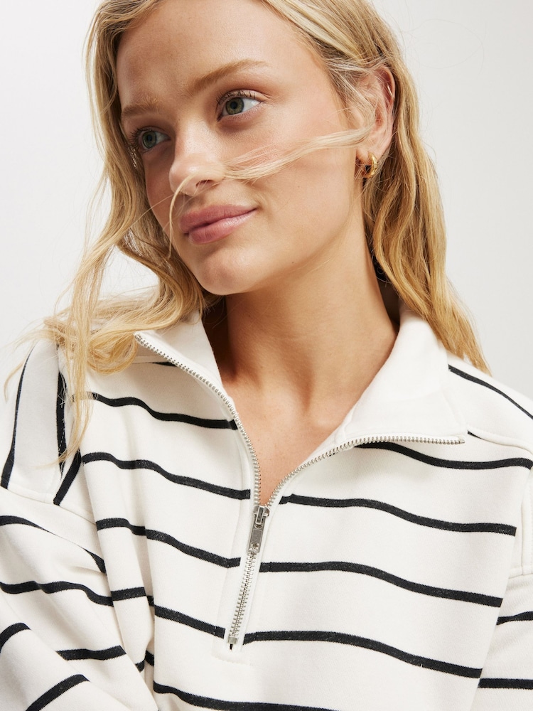 Cotton On Cream Oversized Classic Fleece Half Zip Sweatshirt - Image 4 of 4