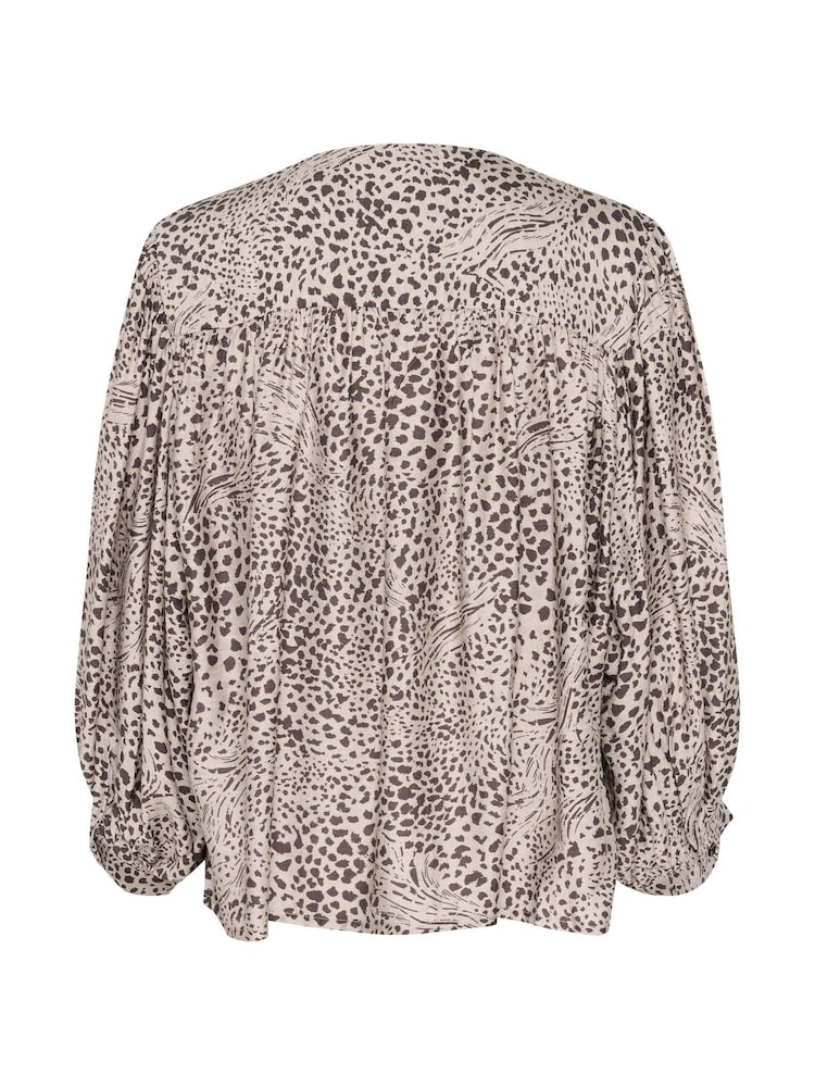Kaffe Natural KAdebra V-Neck 3/4 Sleeve Blouse - Image 6 of 6 Kaffe Natural KAdebra V-Neck 3/4 Sleeve Blouse - Image 6 of 6