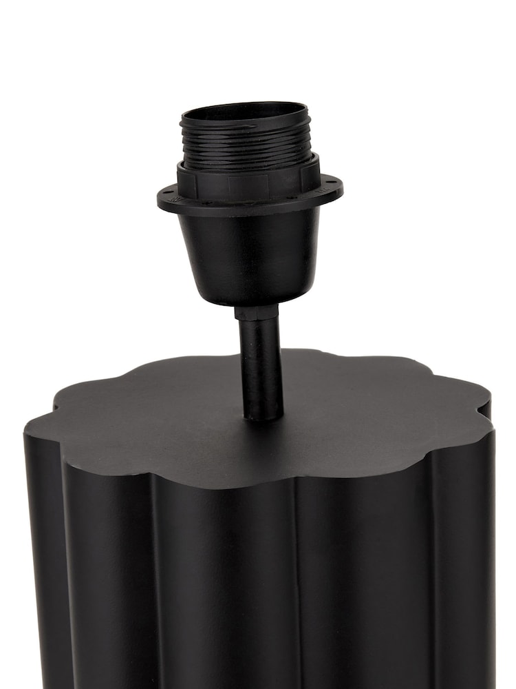 Pacific Lifestyle Black Petula Metal Scallop Table Lamp - Image 5 of 5