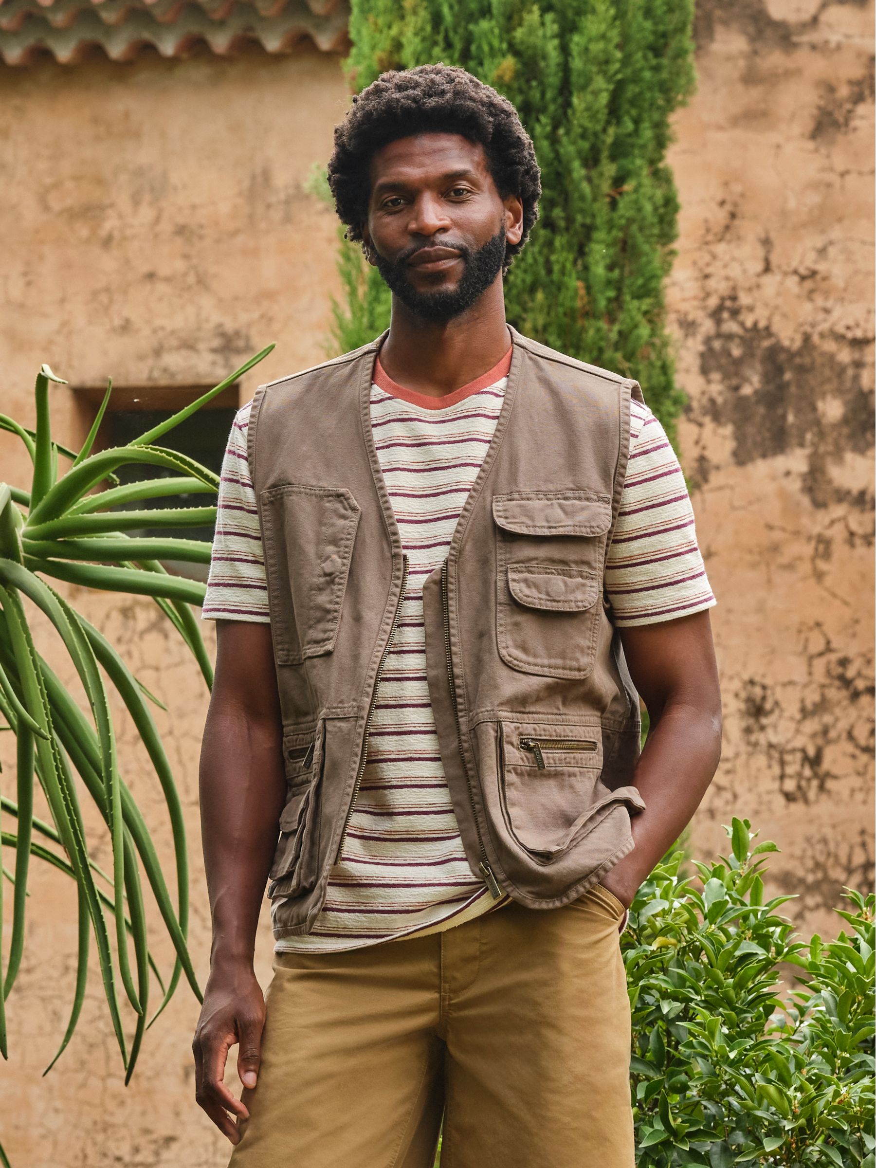 Buy FatFace Brixham Khaki Green Gilet from Next Norway