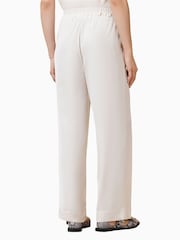 לבן - AllSaints Alba Satin Trousers - תמונה 5 מתוך 8