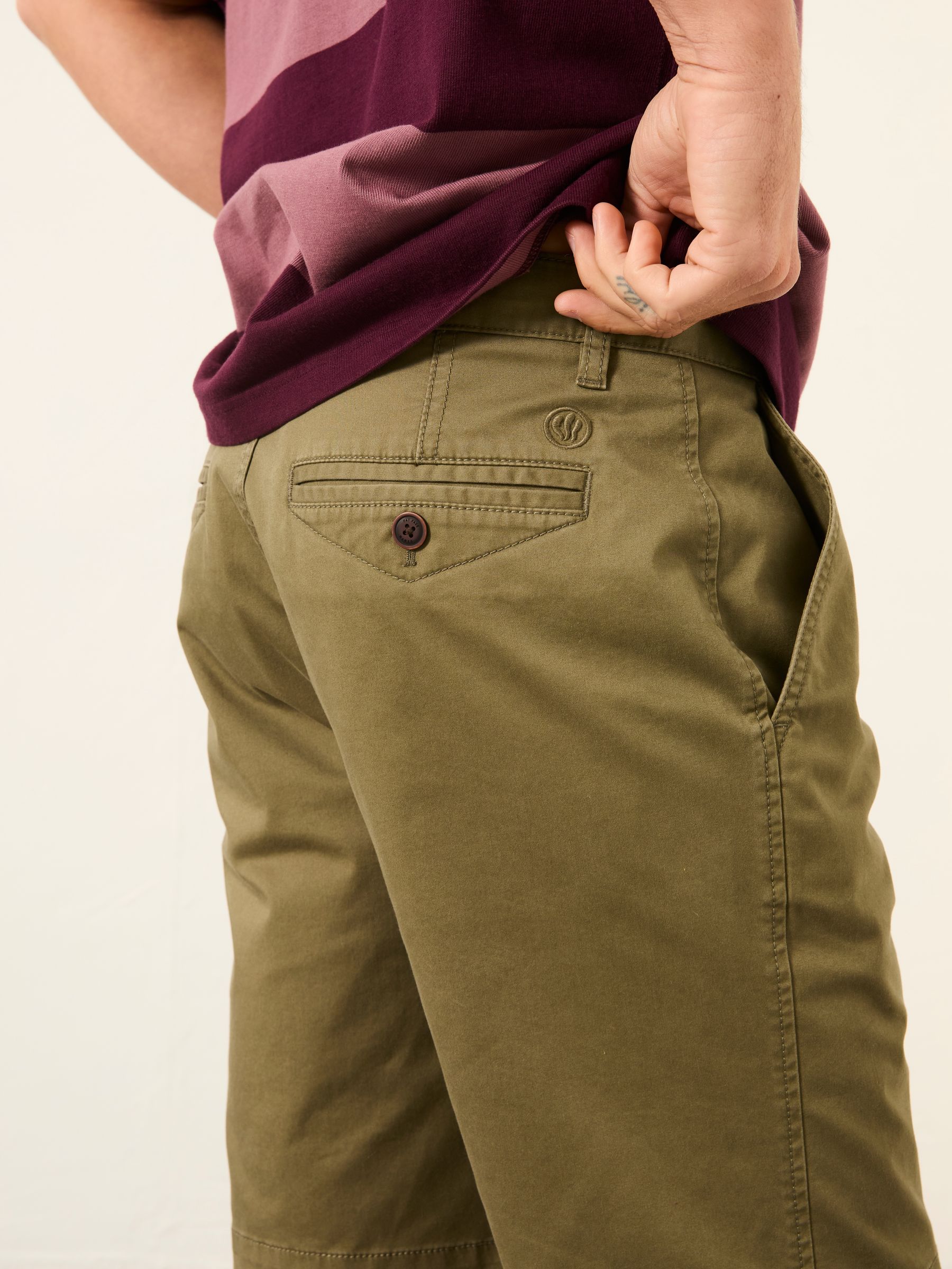 Comprar Verde cáqui - Shorts chino FATFACE from Next Brazil