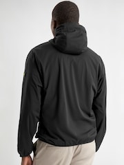 Preto - Blusão corta-vento com capuz Calvin Klein Golf Augusta Lined - Imagem 2 de 10