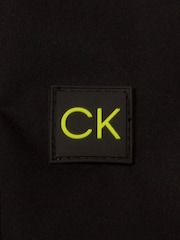 Preto - Blusão corta-vento com capuz Calvin Klein Golf Augusta Lined - Imagem 9 de 10