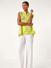 Roman Green Daisy Print V-Neck 100% Cotton Vest - Image 2 of 5