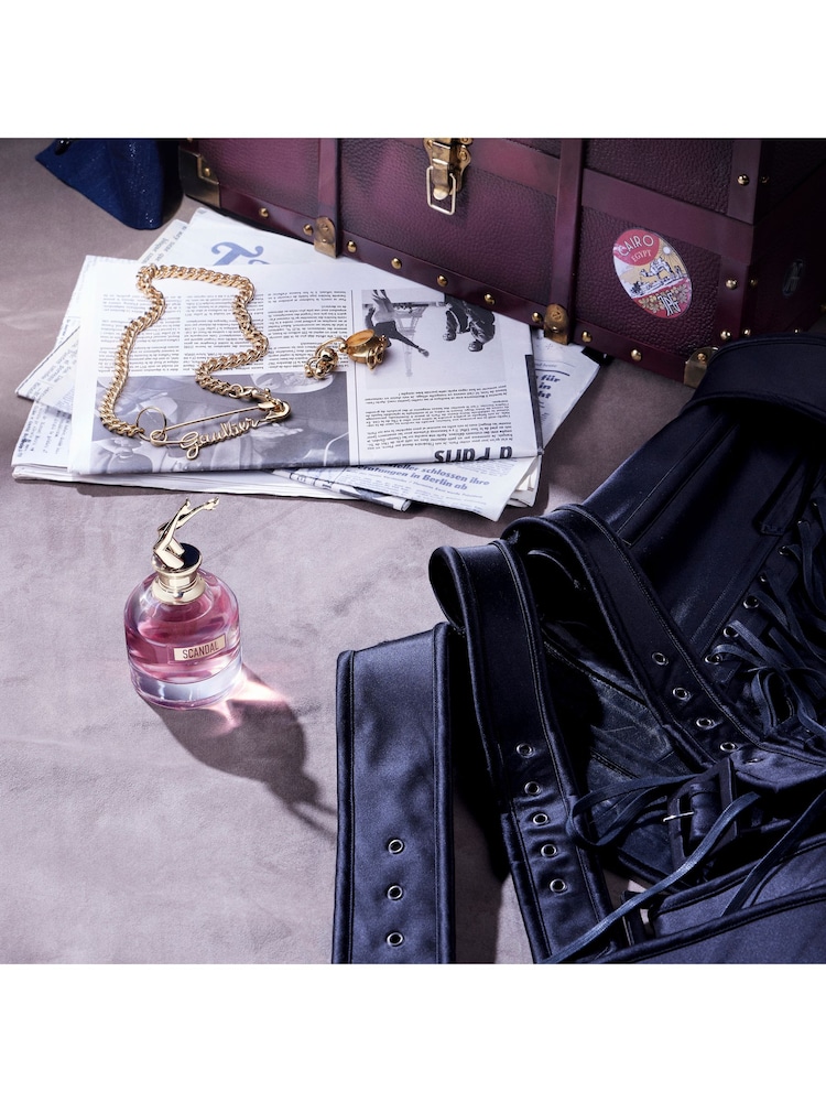 Jean Paul Gaultier Scandal Body Lotion 200ml - Image 2 of 3 Jean Paul Gaultier Scandal Body Lotion 200ml - Image 2 of 3