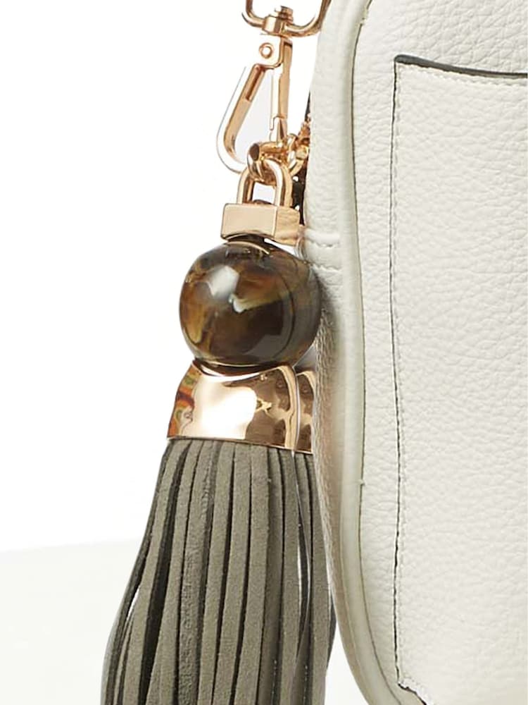 Hvit - Luella Grey Elise Portrettkamera Crossbody-veske - Bilde 7 av 7