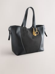 أسود - حقيبة كتف مزيج من قماش سويد صناعي مع زينة - Image 8 of 12