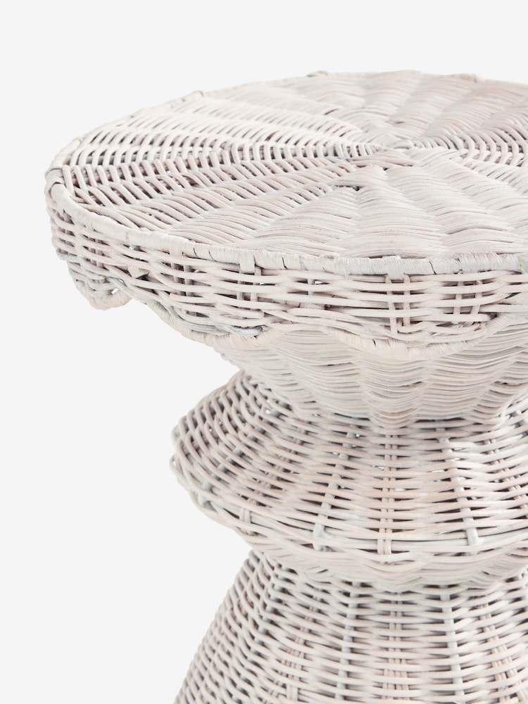 White Rattan Scallop Side Table - Image 2 of 2 White Rattan Scallop Side Table - Image 2 of 2