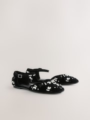 Negro - Forever Comfort® Velvet Embellished Two Part Closed Toe Shoes - Imagen 9 de 12