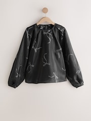 Black/Silver Bow Print - Bluse mit weiten, langen Ärmeln - Bild 7 von 9