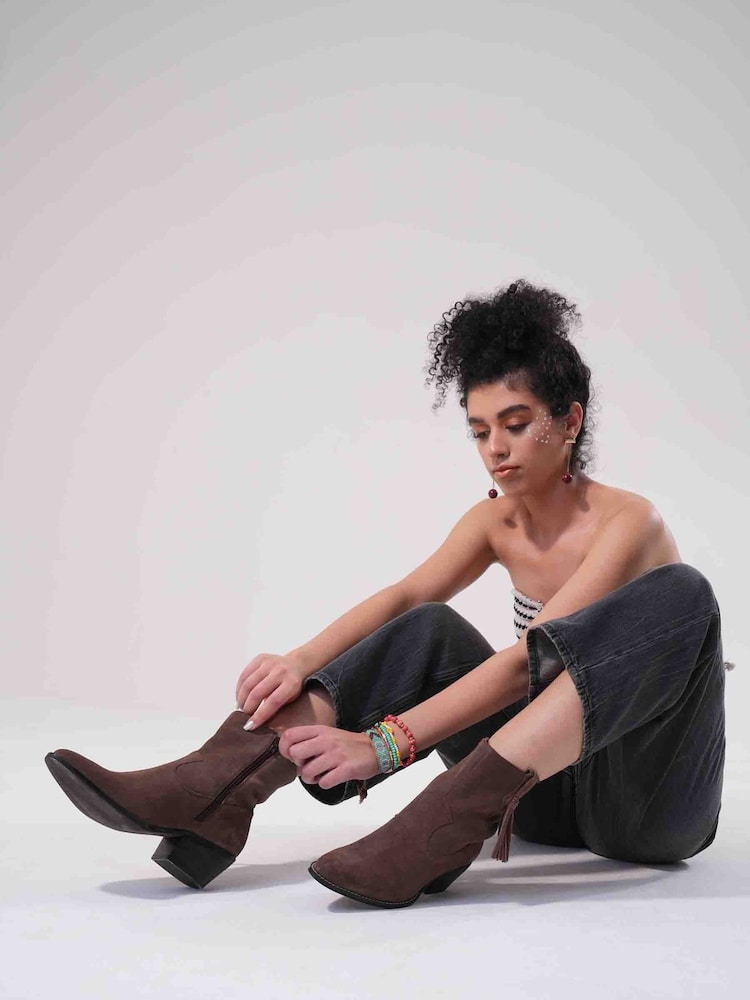 Off The Hook Brown Clapton Suede Leather Ankle Boots - Image 2 of 8