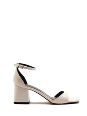 Natural - Off The Hook Knightsbridge Leather Block Heel Ankle Strap Sandals - Imagen 2 de 6